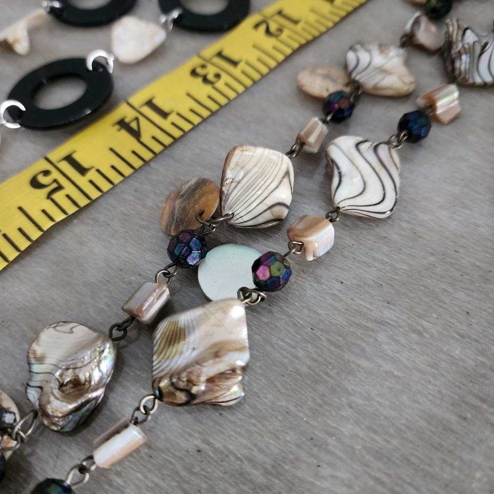 Source Unknown Shell and Black Necklace Set - Picture 8 of 11
